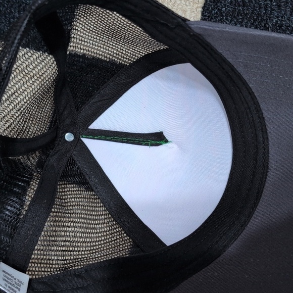 Great Wolf Lodge Neon 80s 90s Trucker Hat Adjustable Ducko - Picture 7 of 7